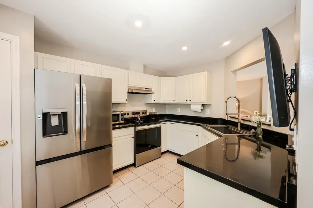 8 Riverside Drive Allenstown NH 03275