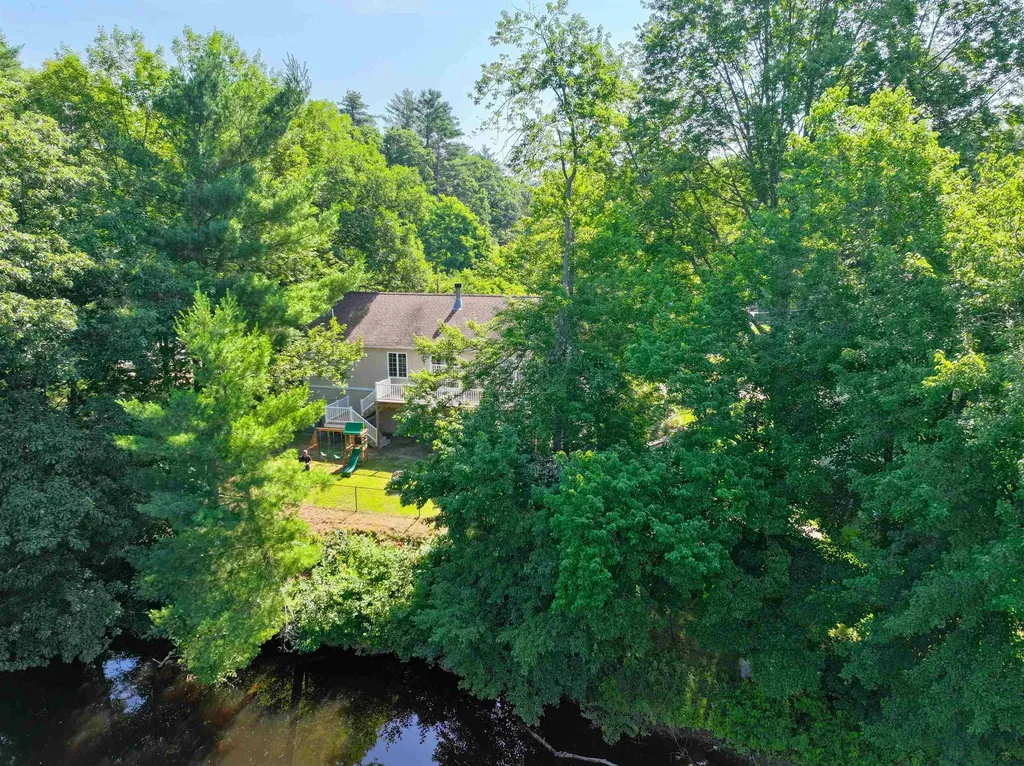 8 Riverside Drive Allenstown NH 03275