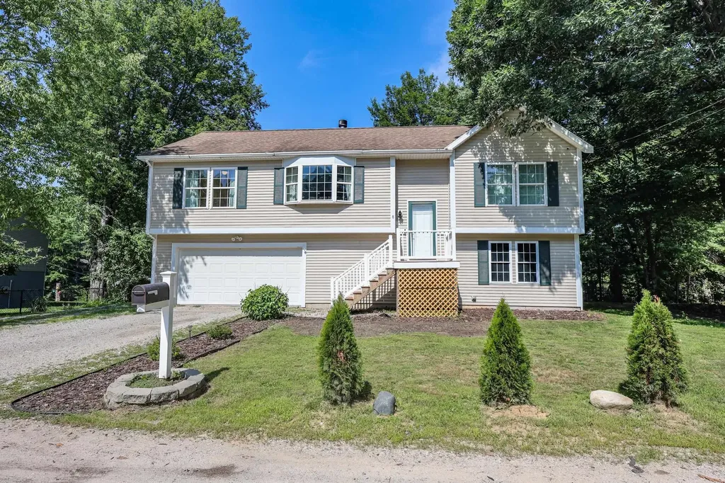 8 Riverside Drive Allenstown NH 03275