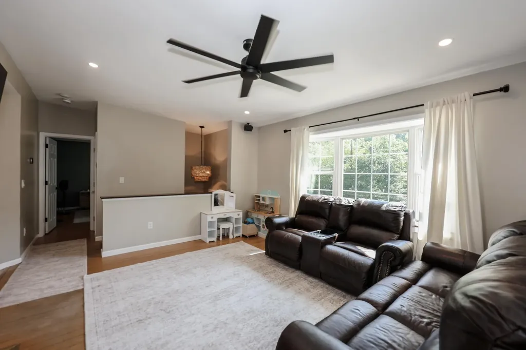 8 Riverside Drive Allenstown NH 03275