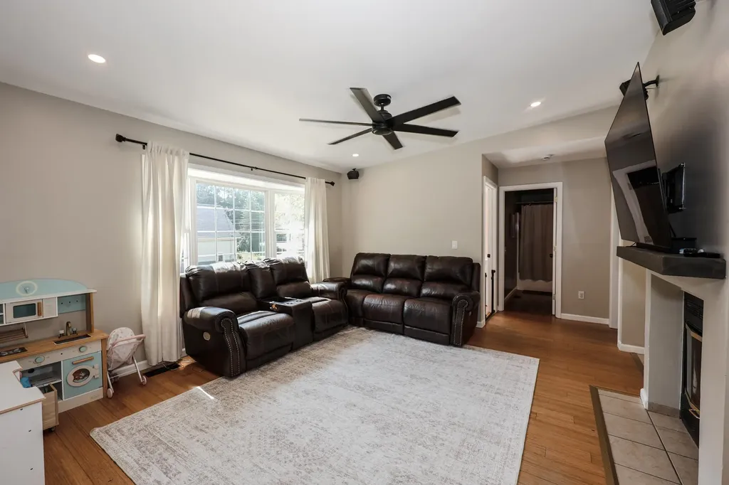 8 Riverside Drive Allenstown NH 03275