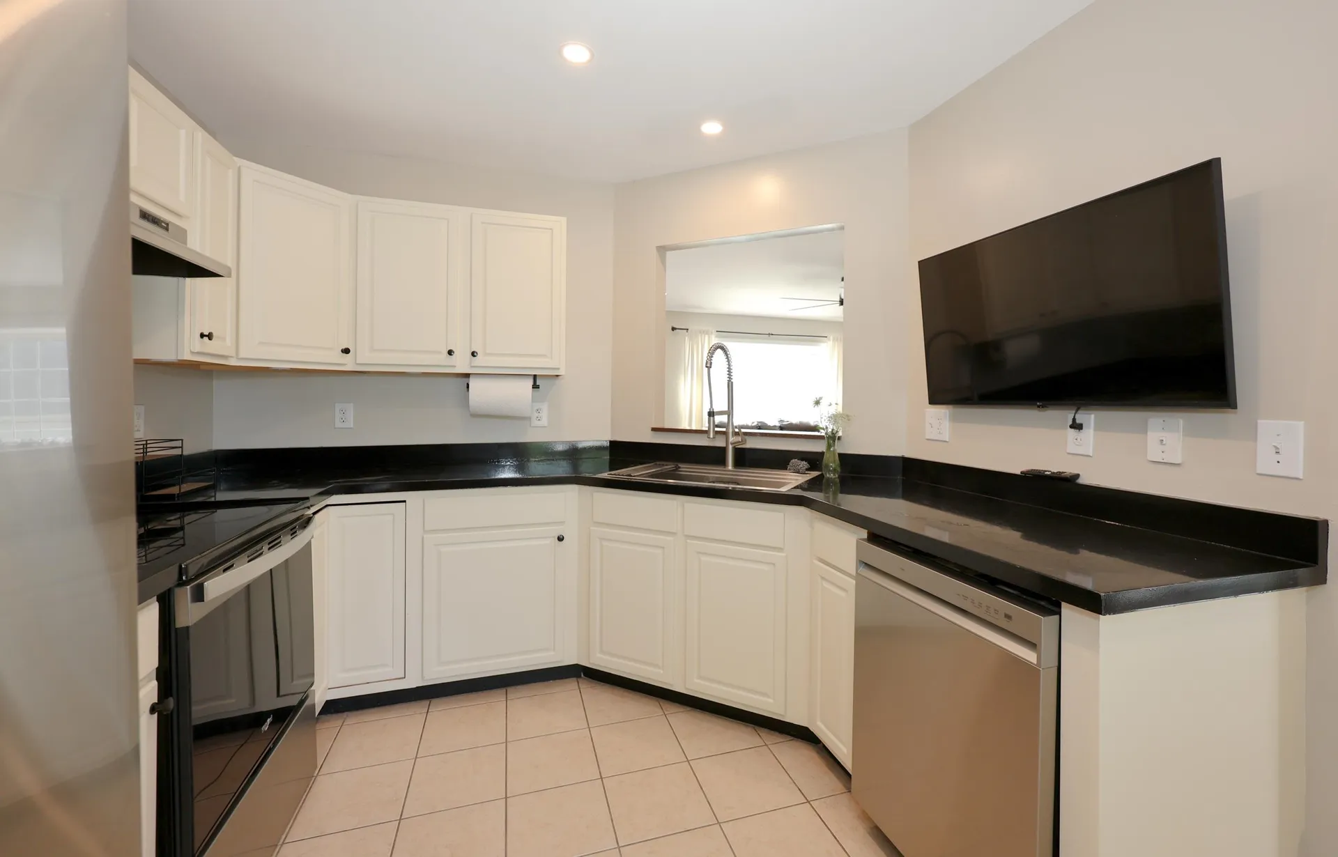 8 Riverside Drive Allenstown NH 03275