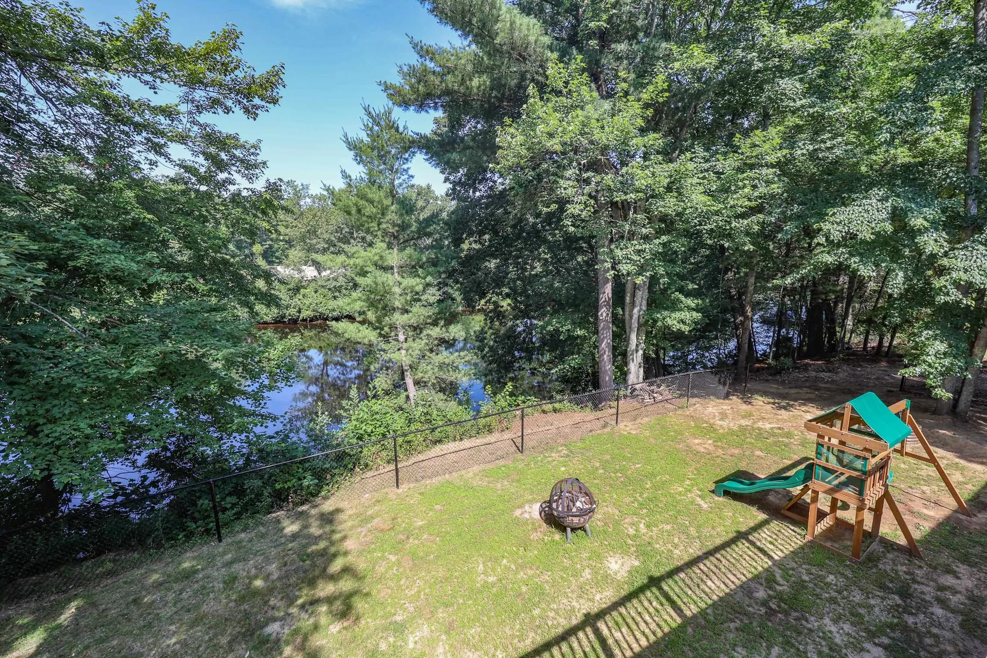 8 Riverside Drive Allenstown NH 03275