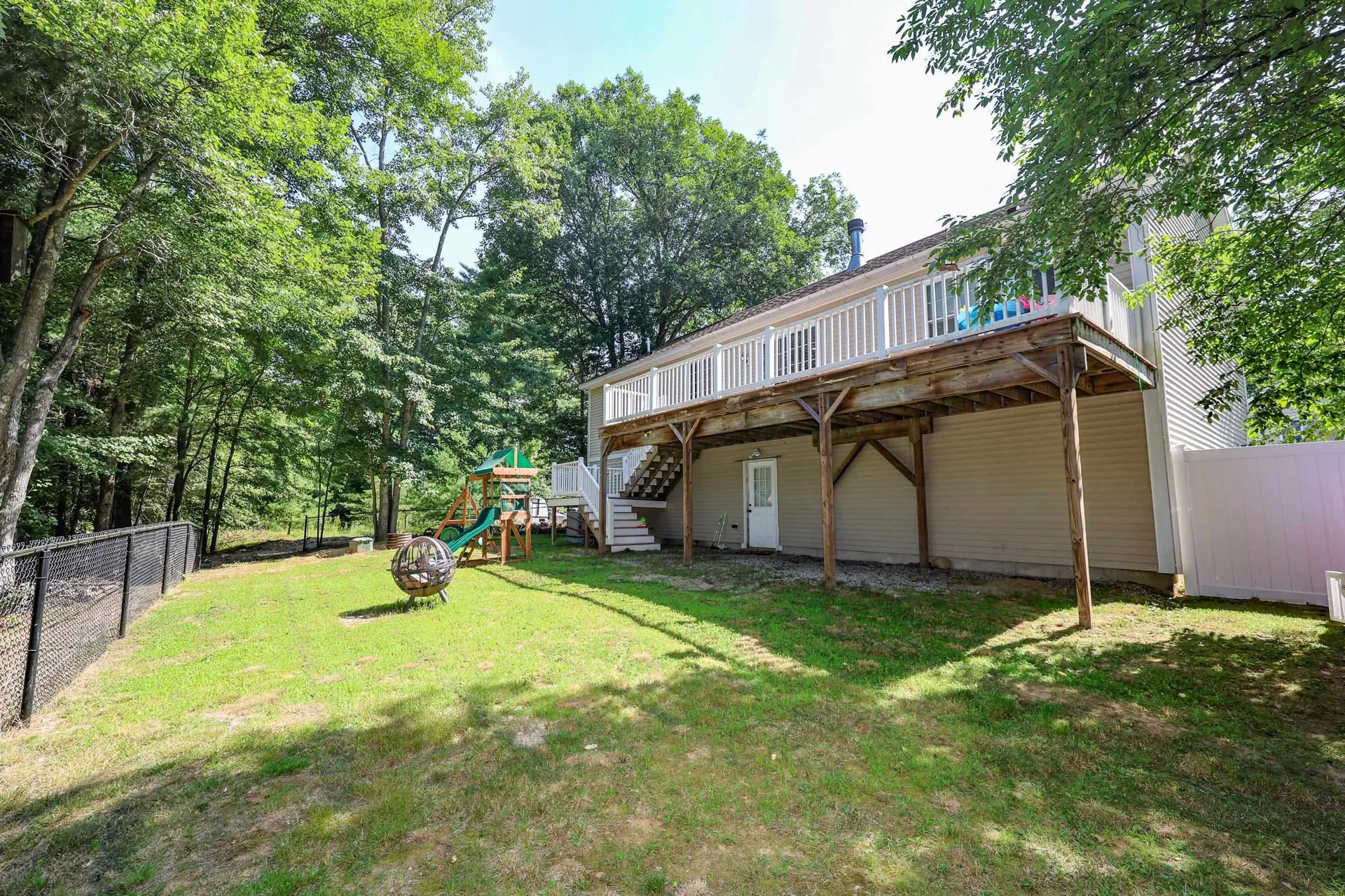 8 Riverside Drive Allenstown NH 03275
