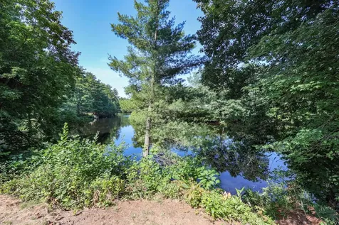 8 Riverside Drive Allenstown NH 03275