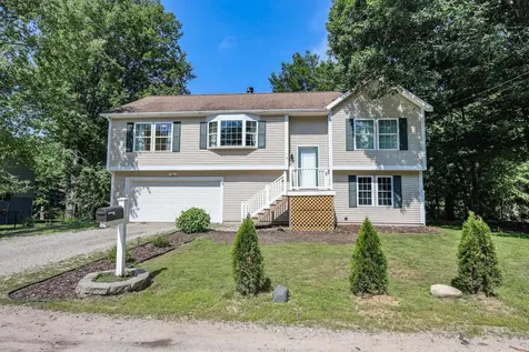 8 Riverside Drive Allenstown NH 03275