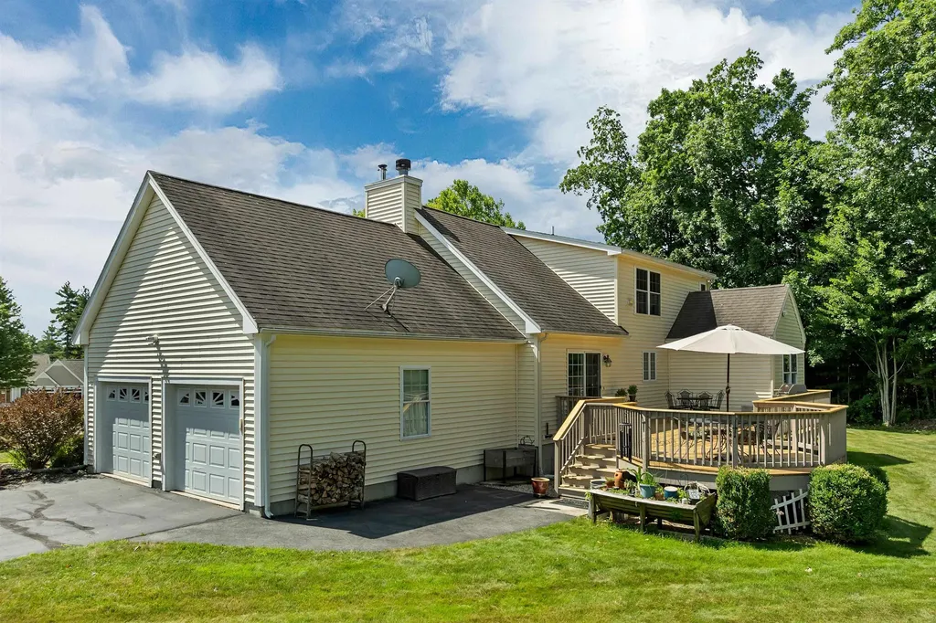 54 Liberty Lane Barrington NH 03825