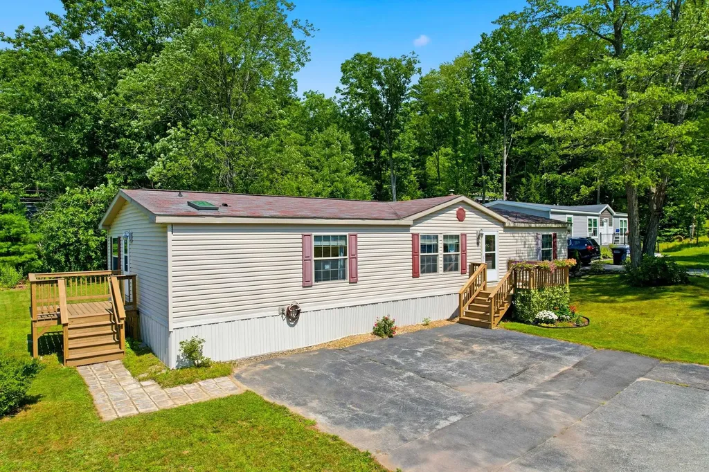 28 Emile Drive Allenstown NH 03275
