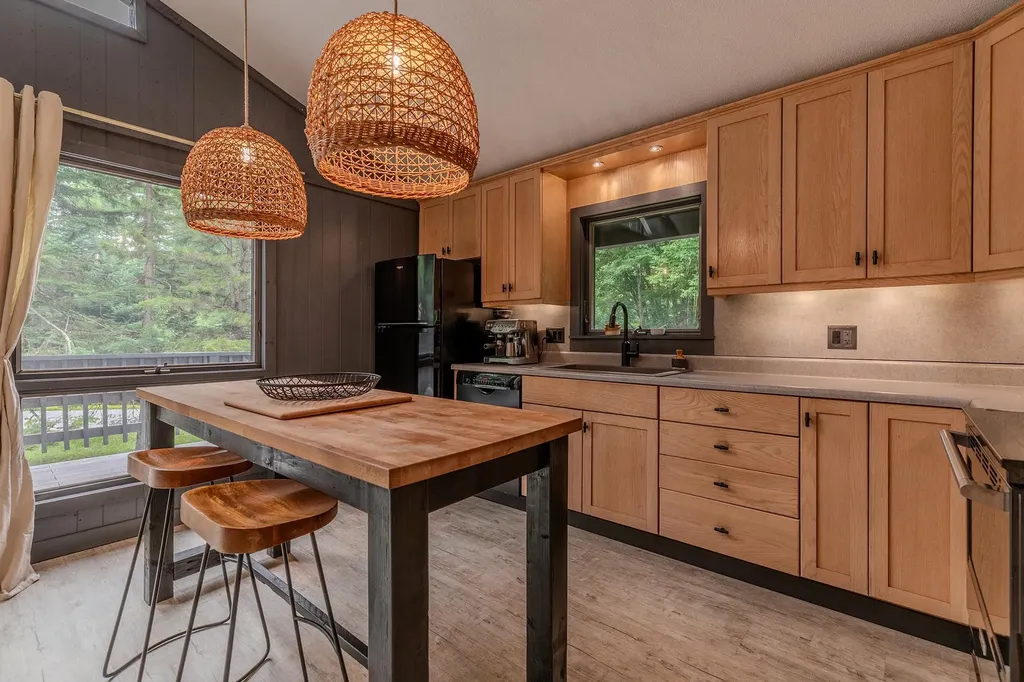 1161 Little Pond Road Londonderry VT 05148