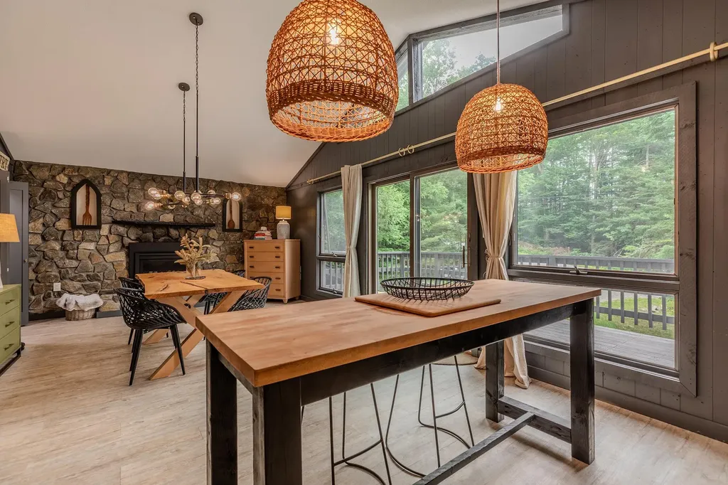 1161 Little Pond Road Londonderry VT 05148