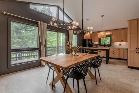 1161 Little Pond Road Londonderry VT 05148