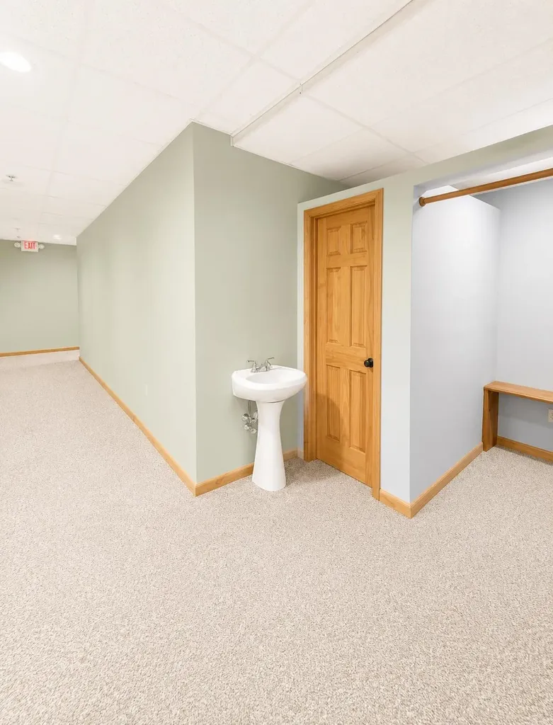 198 Londonderry Turnpike Hooksett NH 03106