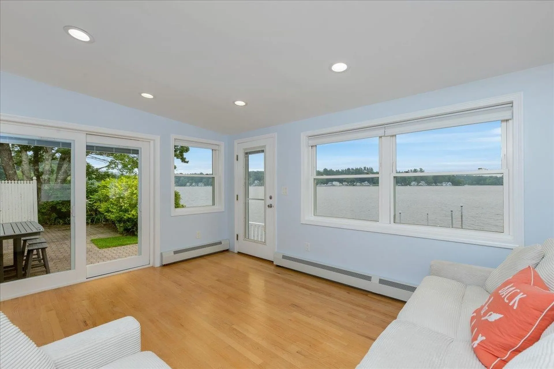 31 N Shore Road Derry NH 03038