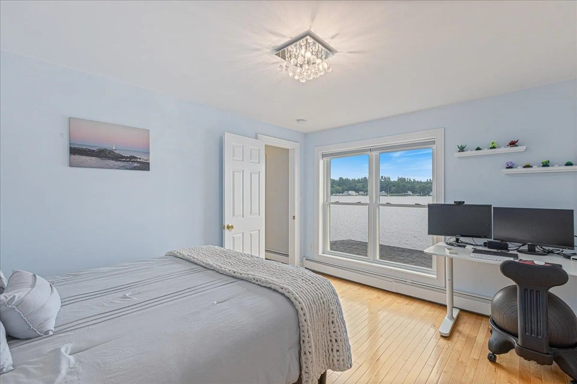 31 N Shore Road Derry NH 03038