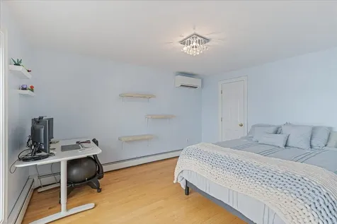 31 N Shore Road Derry NH 03038