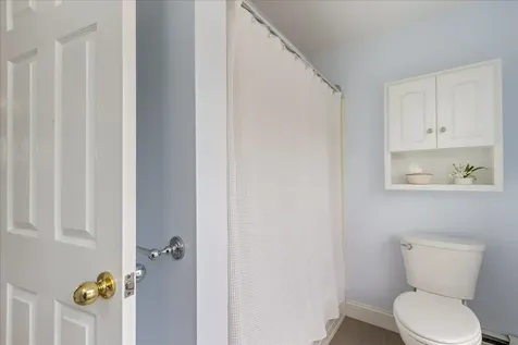 31 N Shore Road Derry NH 03038