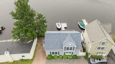 31 N Shore Road Derry NH 03038