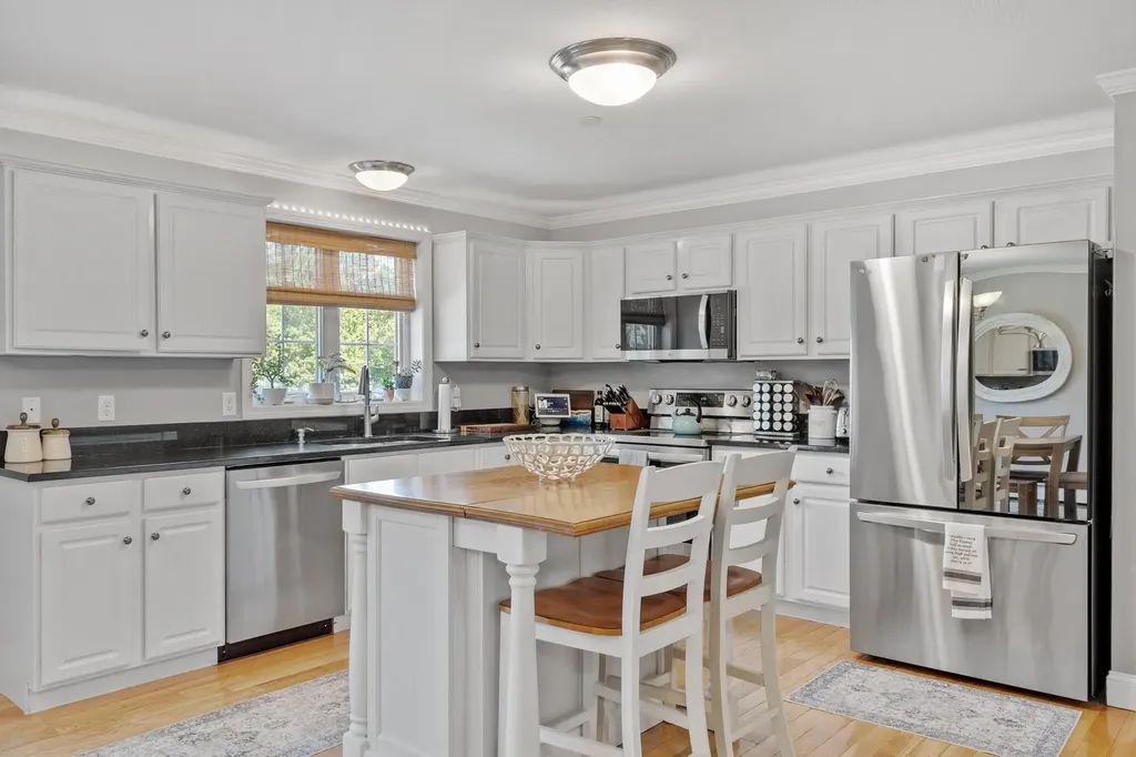 22 Scribner Road Fremont NH 03044