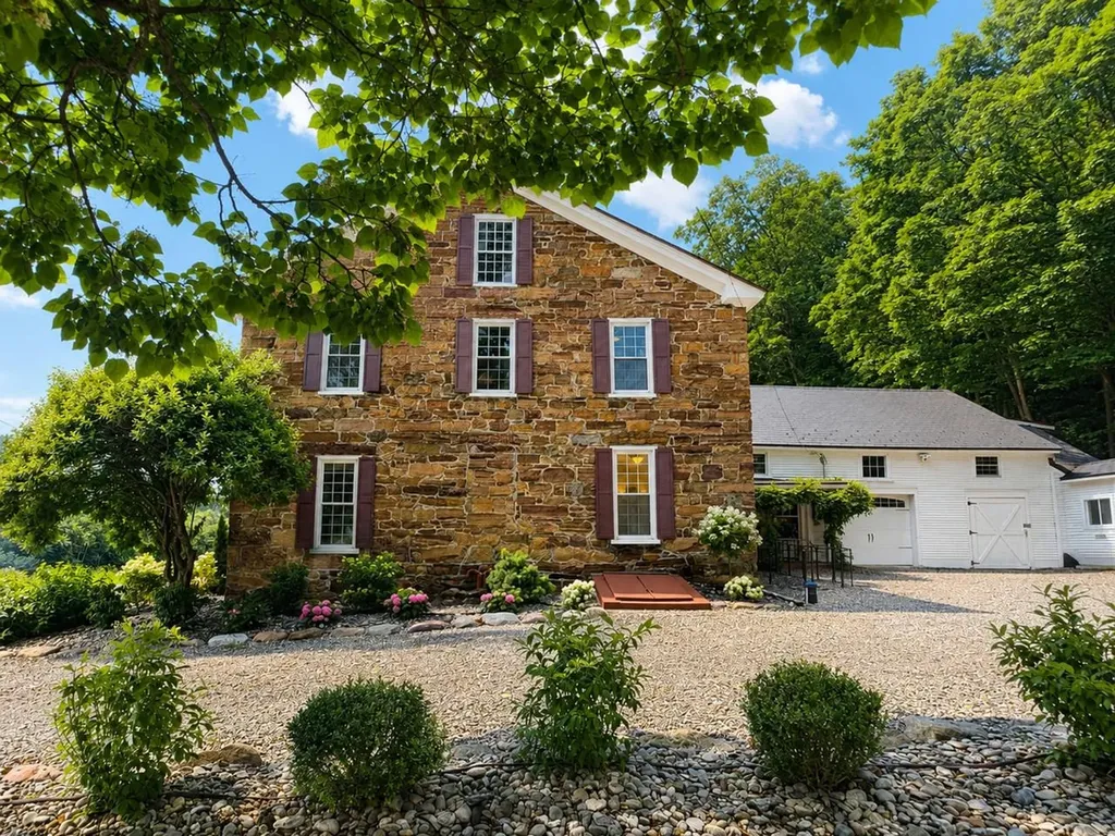 383 St. Albans Road Swanton VT 05488