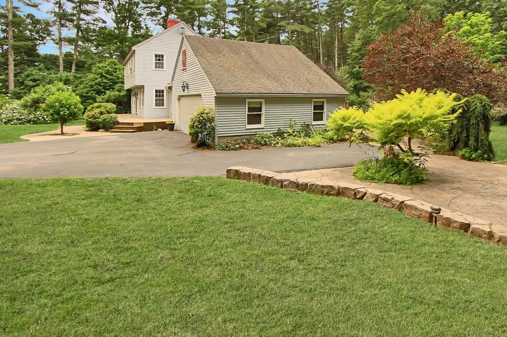 26 Ministerial Drive Merrimack NH 03054