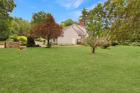 26 Ministerial Drive Merrimack NH 03054
