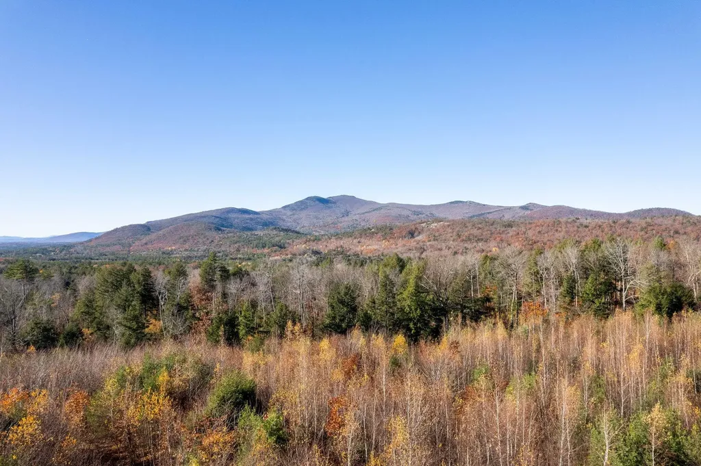 32 Durgin Road Tuftonboro NH 03816