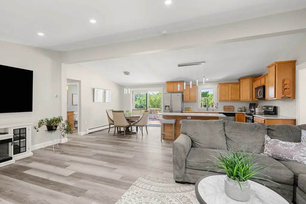 102 Kimball Road Amesbury MA 01913