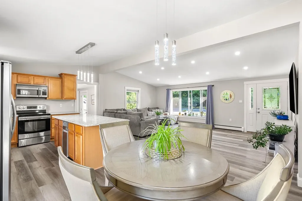 102 Kimball Road Amesbury MA 01913