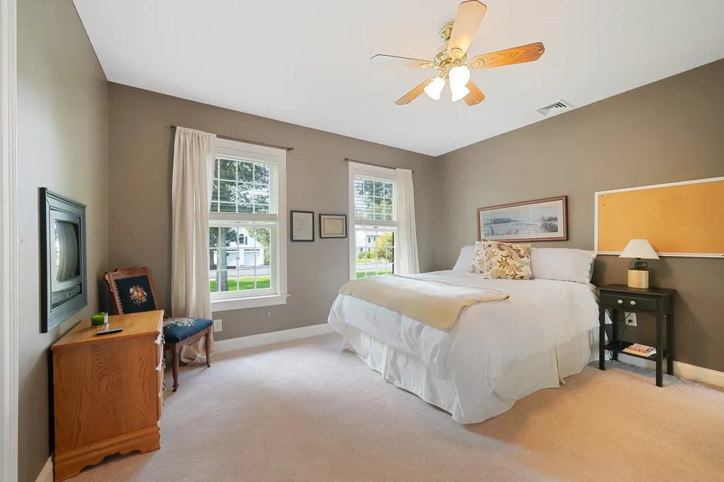 35 Colonel Daniels Drive Bedford NH 03110