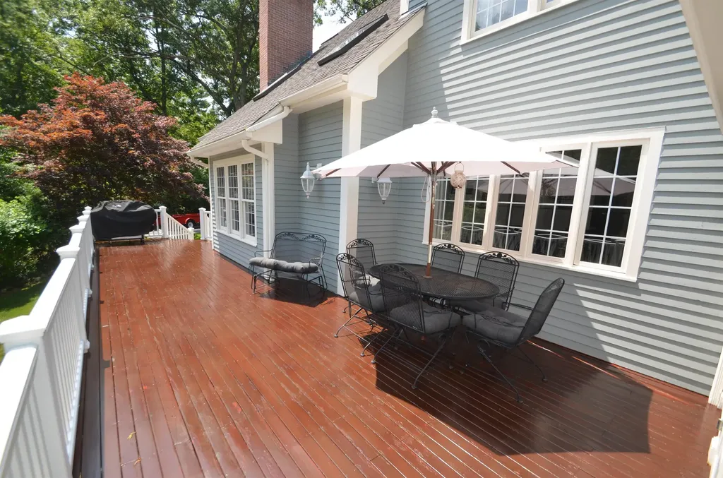 35 Colonel Daniels Drive Bedford NH 03110