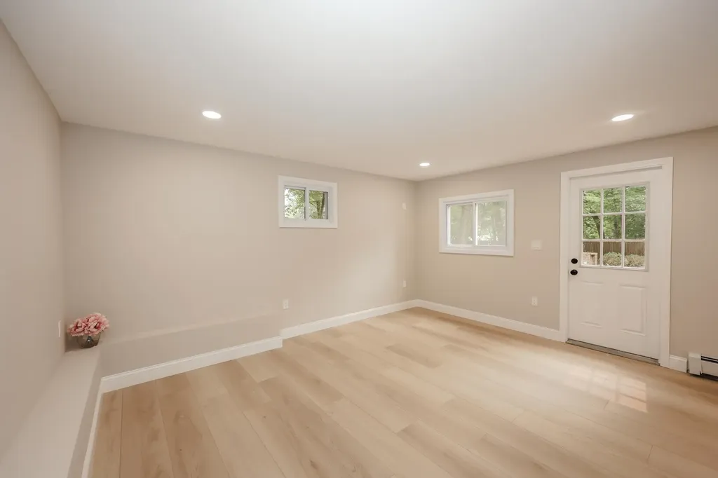 112 Gilson Road Nashua NH 03062