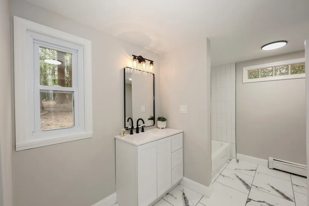 112 Gilson Road Nashua NH 03062