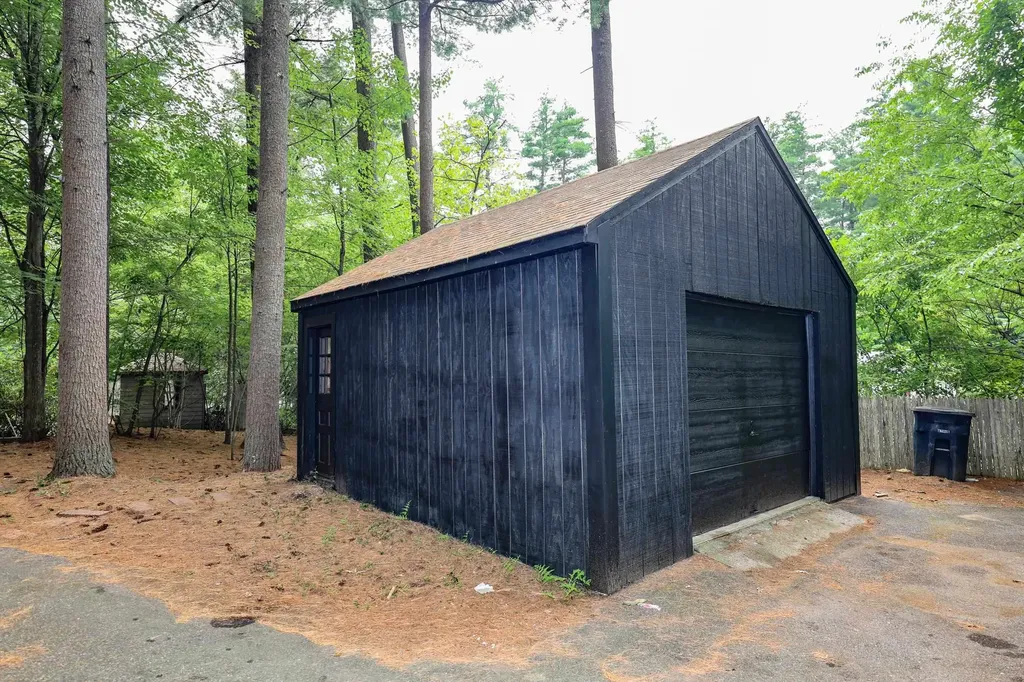 112 Gilson Road Nashua NH 03062