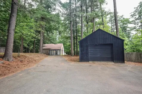 112 Gilson Road Nashua NH 03062