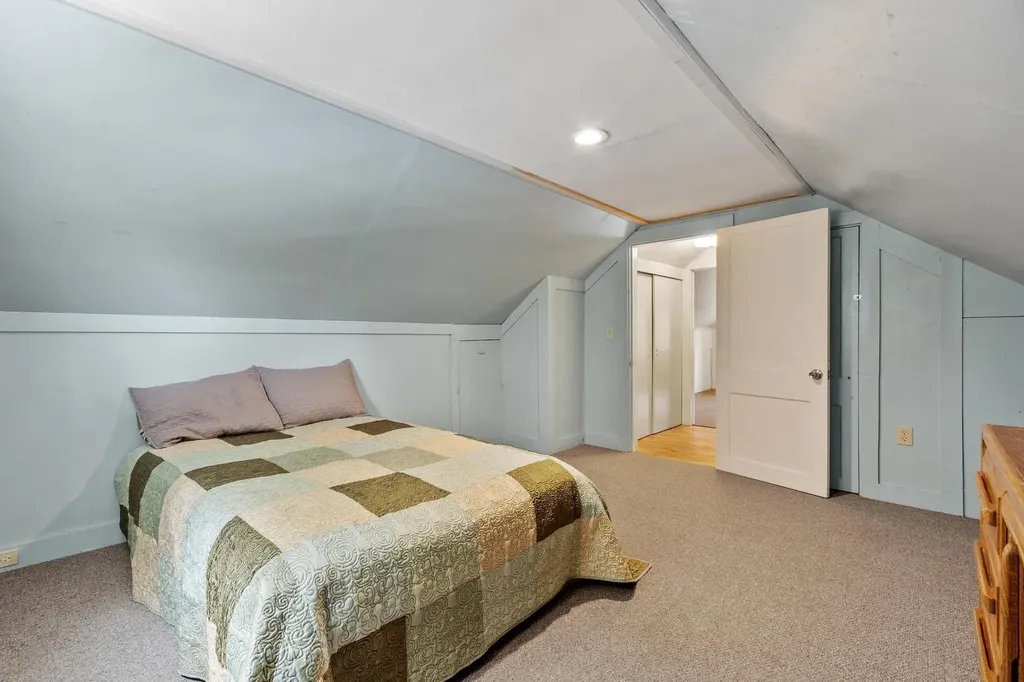 32 Rollins Road Rollinsford NH 03869