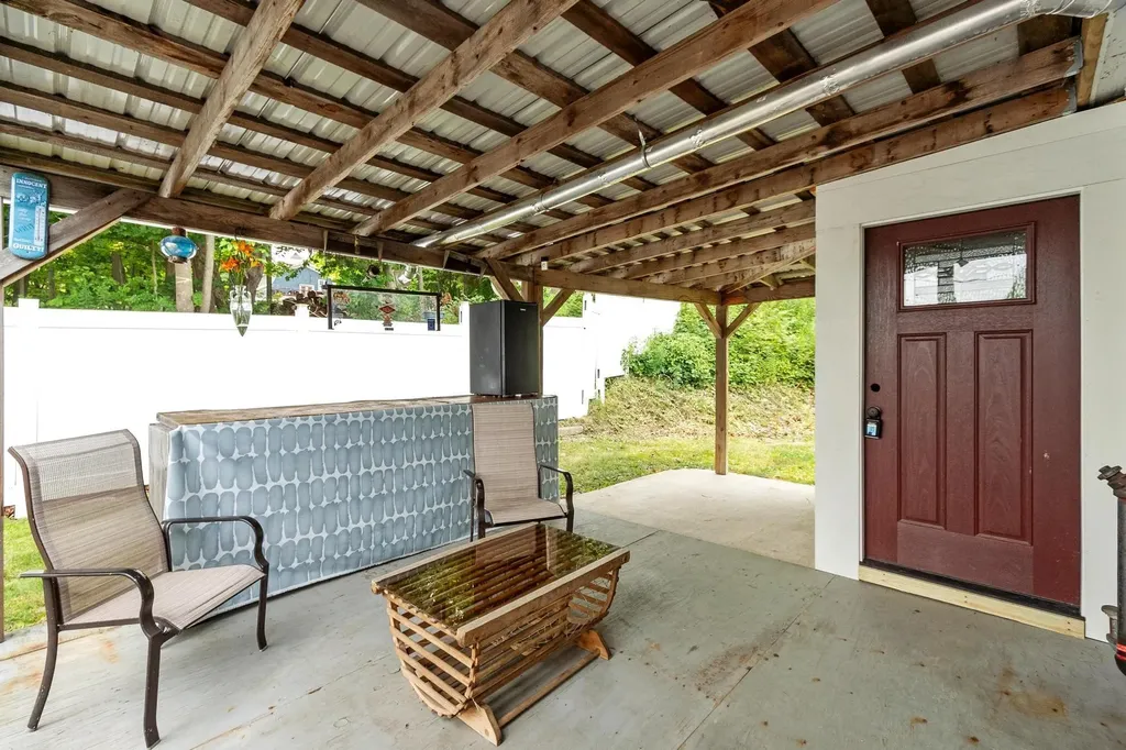 32 Rollins Road Rollinsford NH 03869