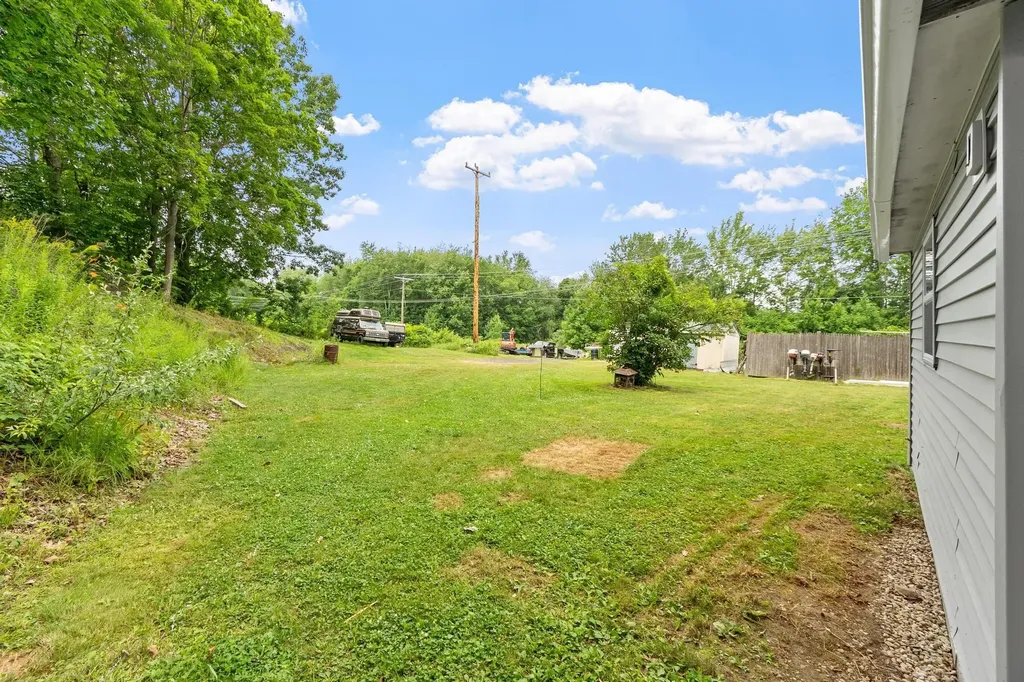32 Rollins Road Rollinsford NH 03869