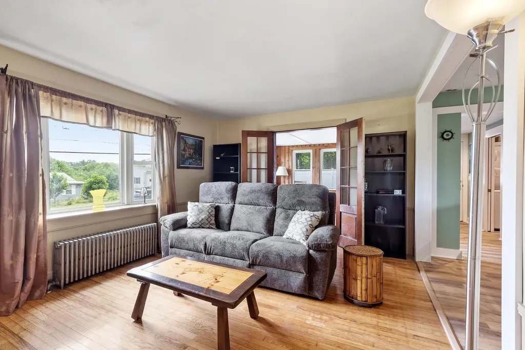 32 Rollins Road Rollinsford NH 03869