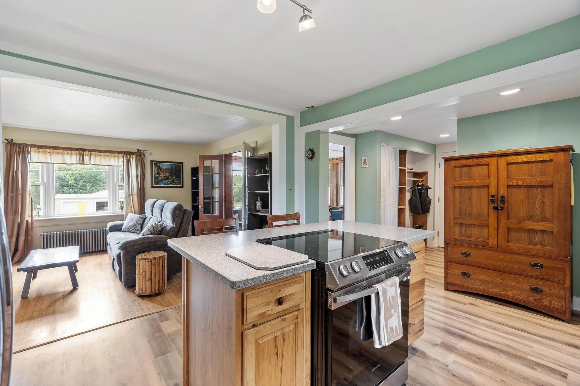 32 Rollins Road Rollinsford NH 03869