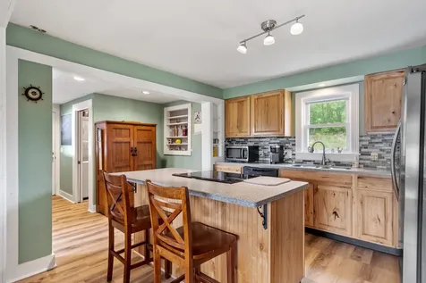 32 Rollins Road Rollinsford NH 03869