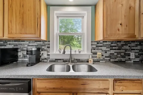 32 Rollins Road Rollinsford NH 03869