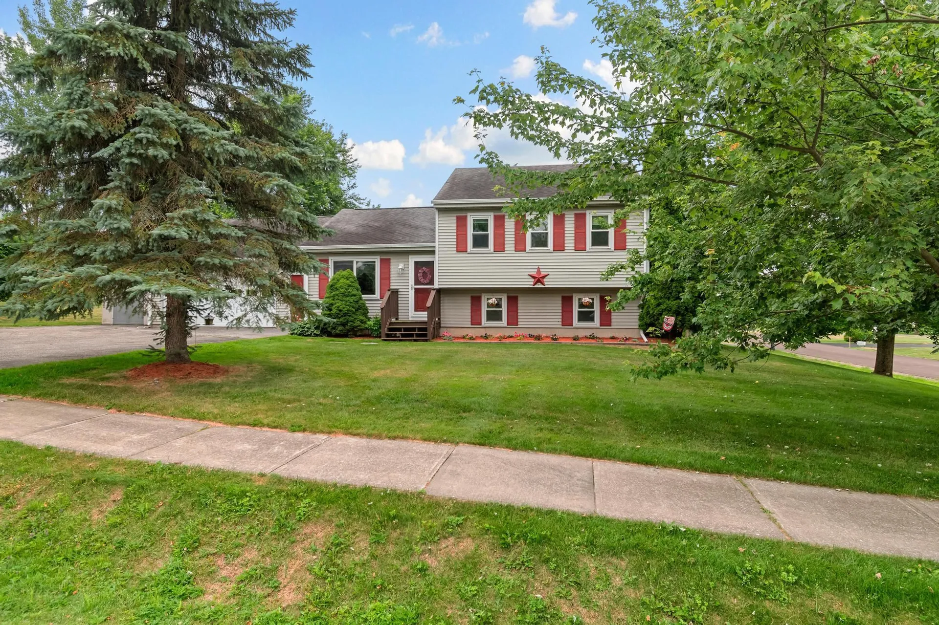 31 Hunting Ridge Lane Milton VT 05468