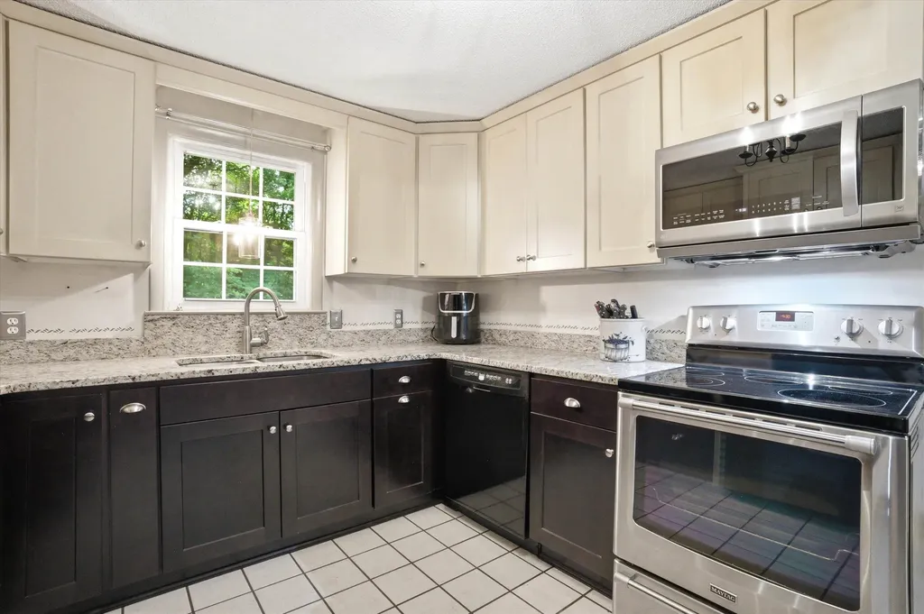 590 Laydon Street Manchester NH 03109