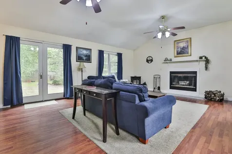 10 N Mason Road Brookline NH 03033
