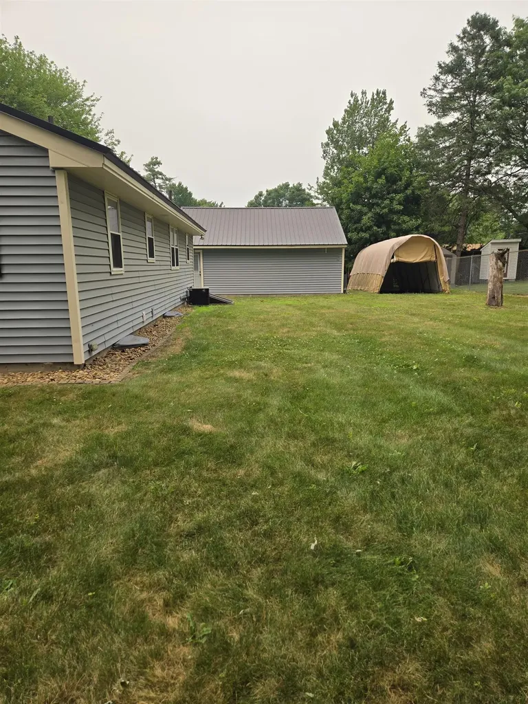 4 Forest Hills Drive Nashua NH 03060