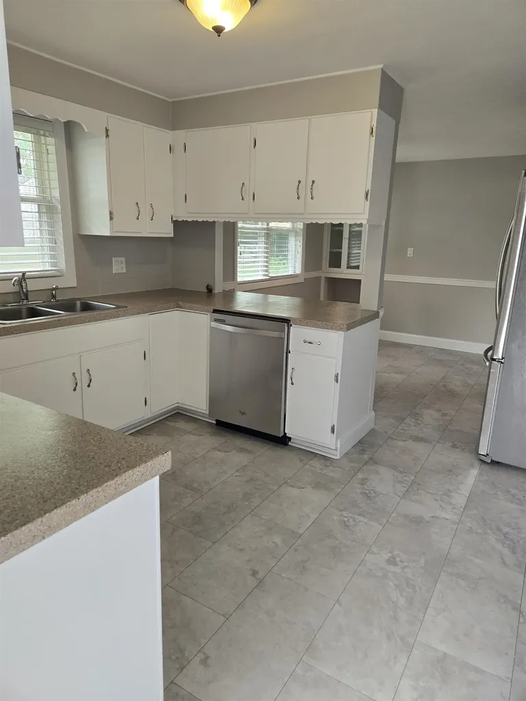 4 Forest Hills Drive Nashua NH 03060