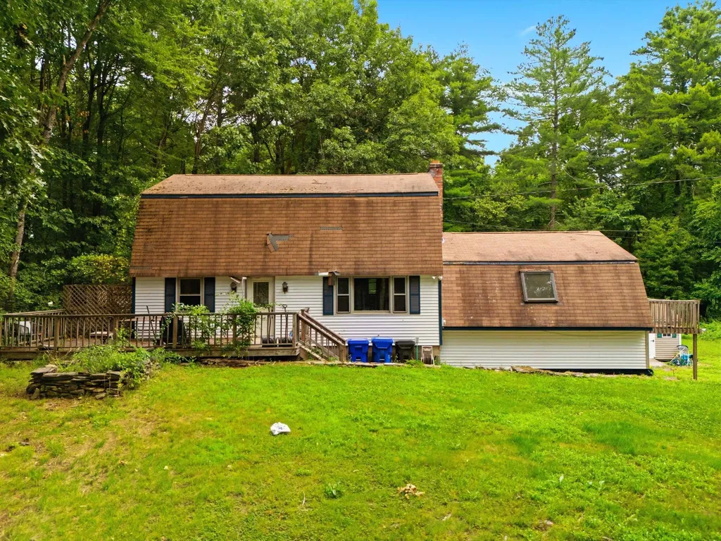 31 Chagnon Lane Hudson NH 03051