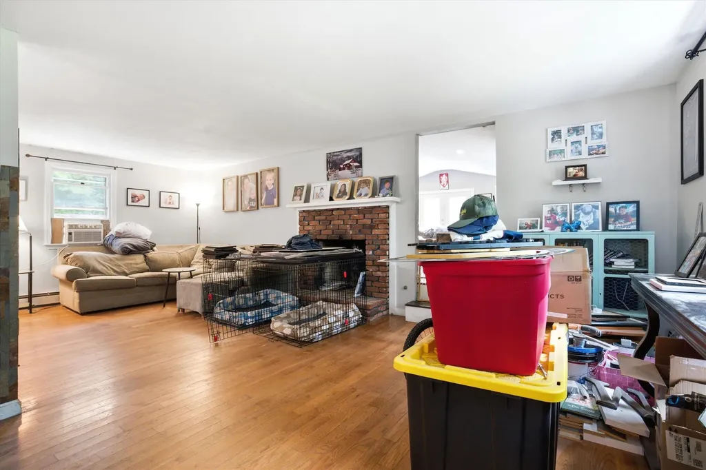 31 Chagnon Lane Hudson NH 03051