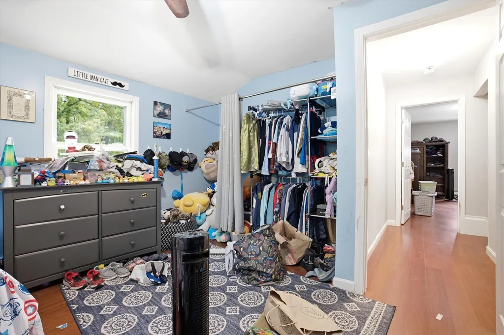 31 Chagnon Lane Hudson NH 03051