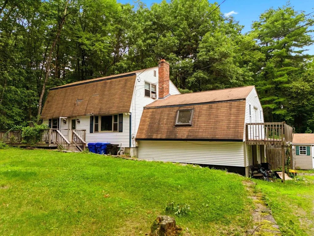 31 Chagnon Lane Hudson NH 03051